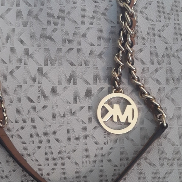 Handbag - Picture 4 of 4